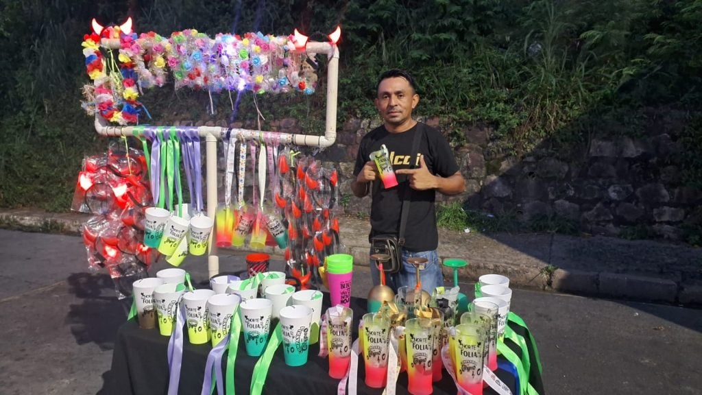 Ronny Mendes vendedor ambulante - Foto: Valéria Santana/Portal Norte